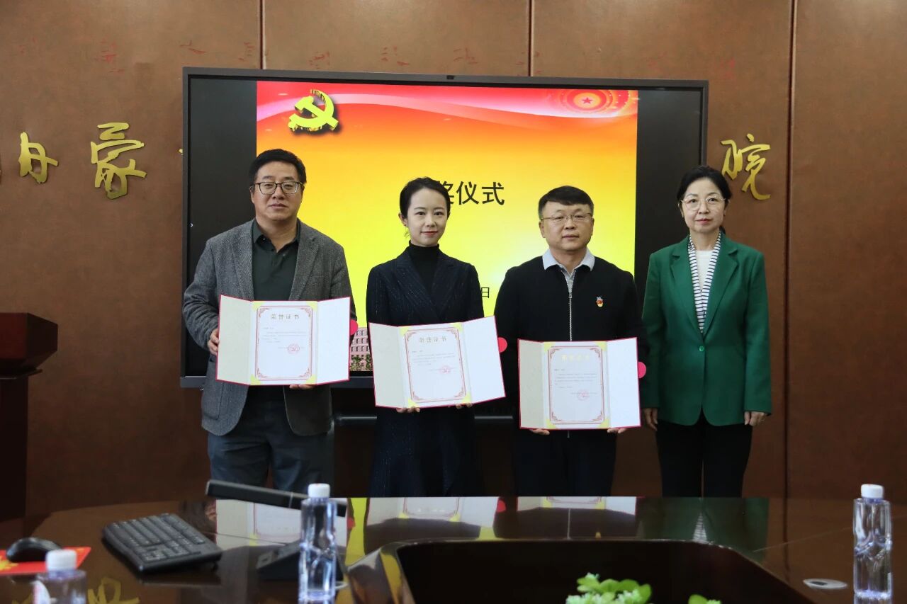 4f885f6f72c8c12d3ac838607400b24e.jpg 4f885f6f72c8c12d3ac838607400b24e.jpg